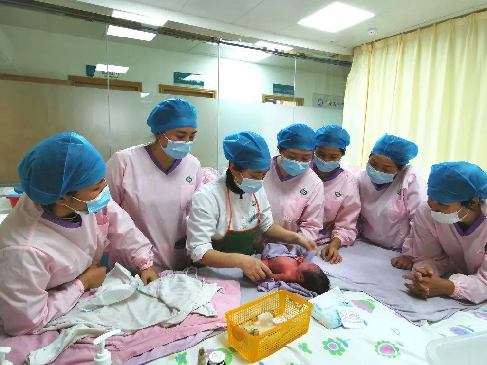 灵石县妇婴监护型护送